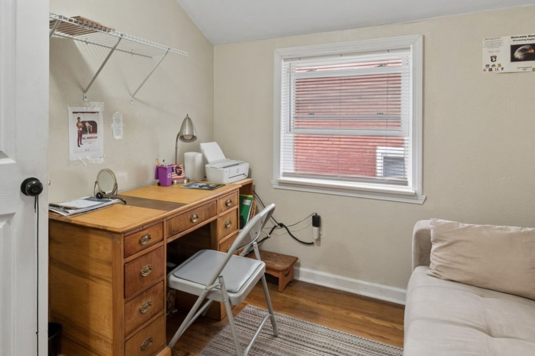 Lindsay Rd, Pittsburgh, PA 15221
