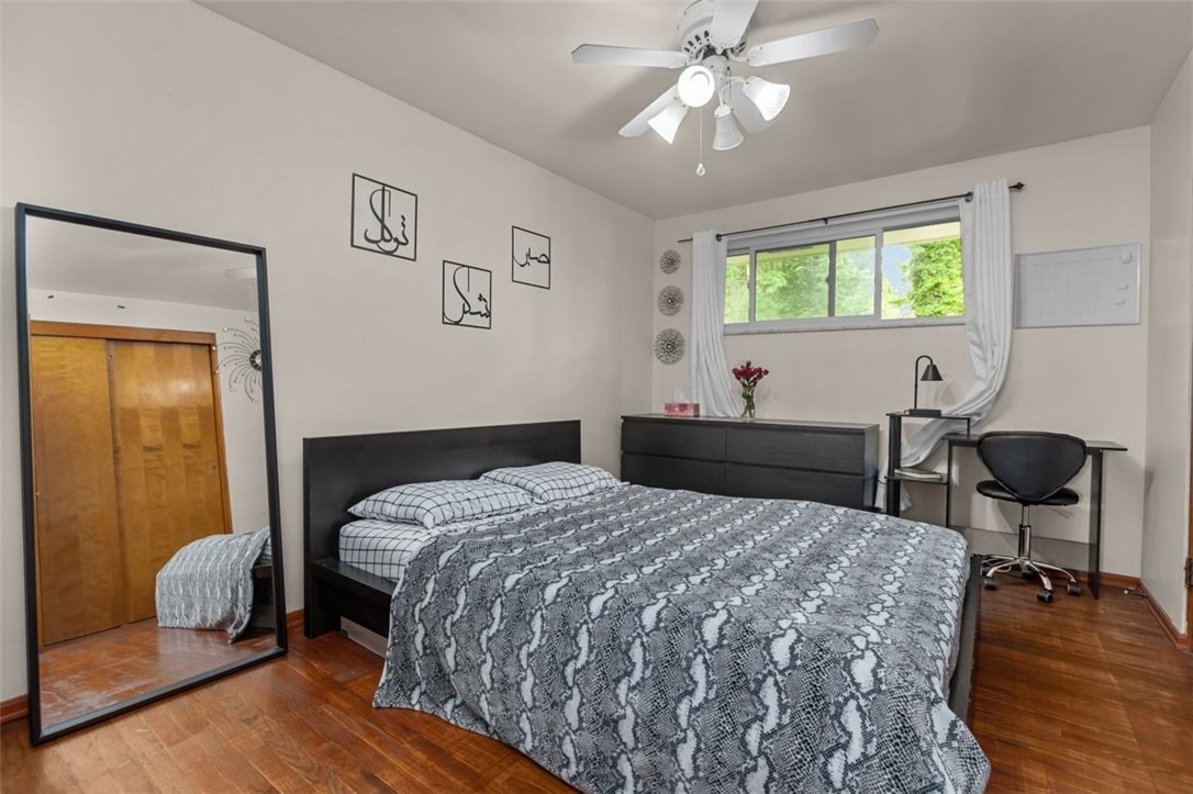 Greentree Rd, Pittsburgh, PA 15220