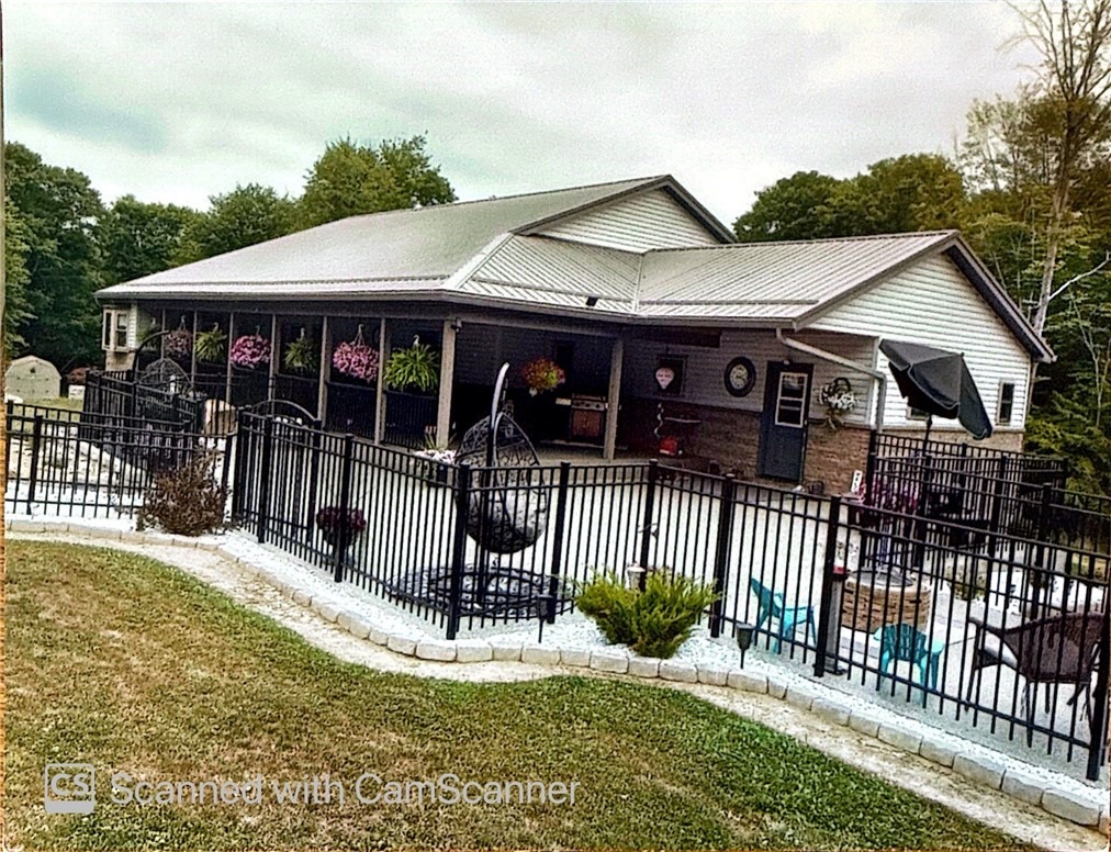Josh Dr, Glen Campbell, PA 15742