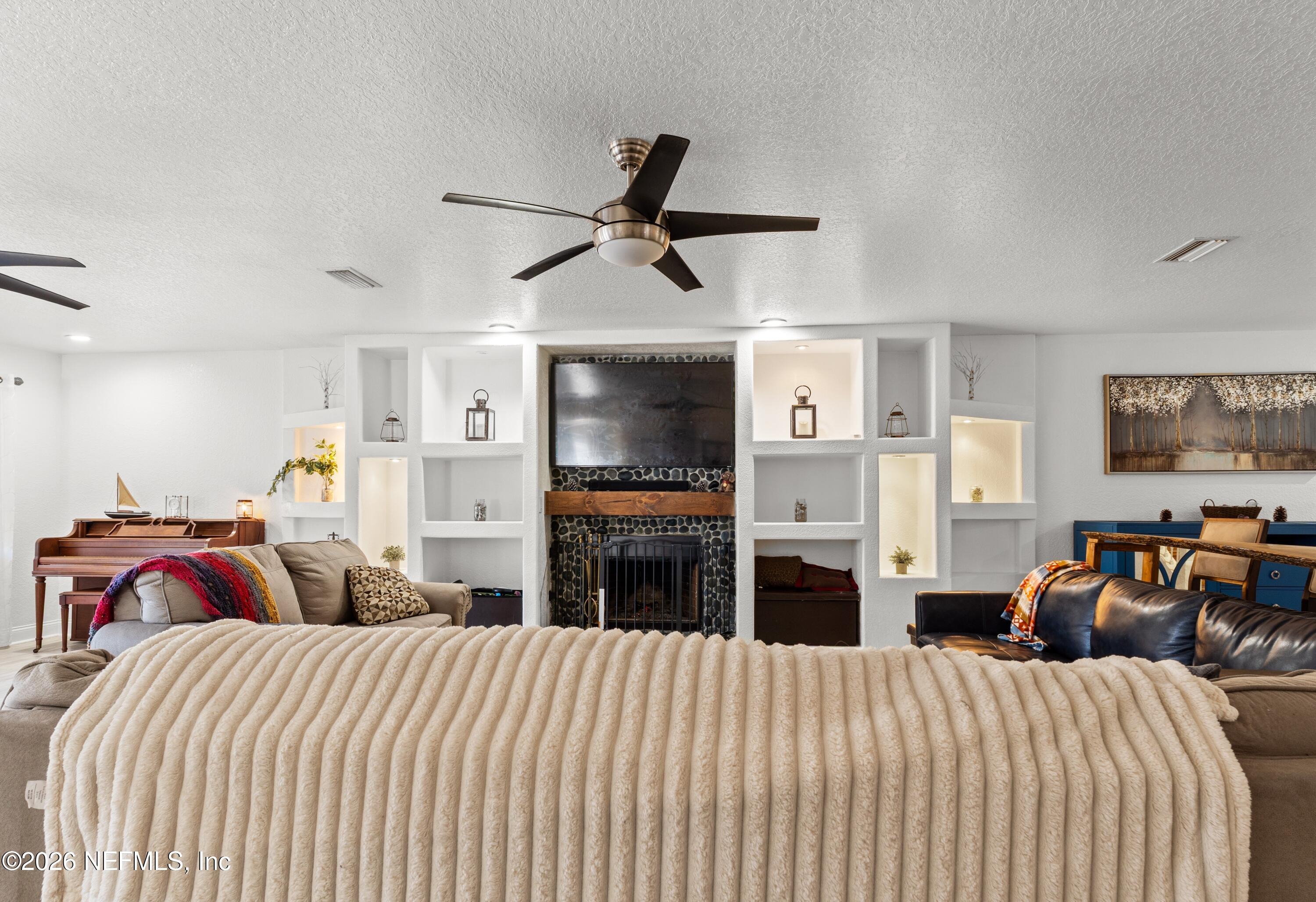 Whetstone Ln, Palm Coast, FL 32164