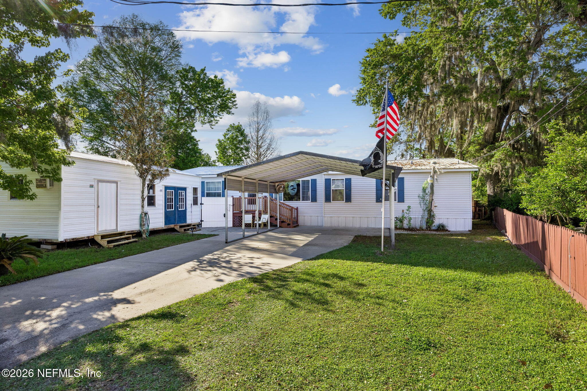 Paradise Cir, Satsuma, FL 32189