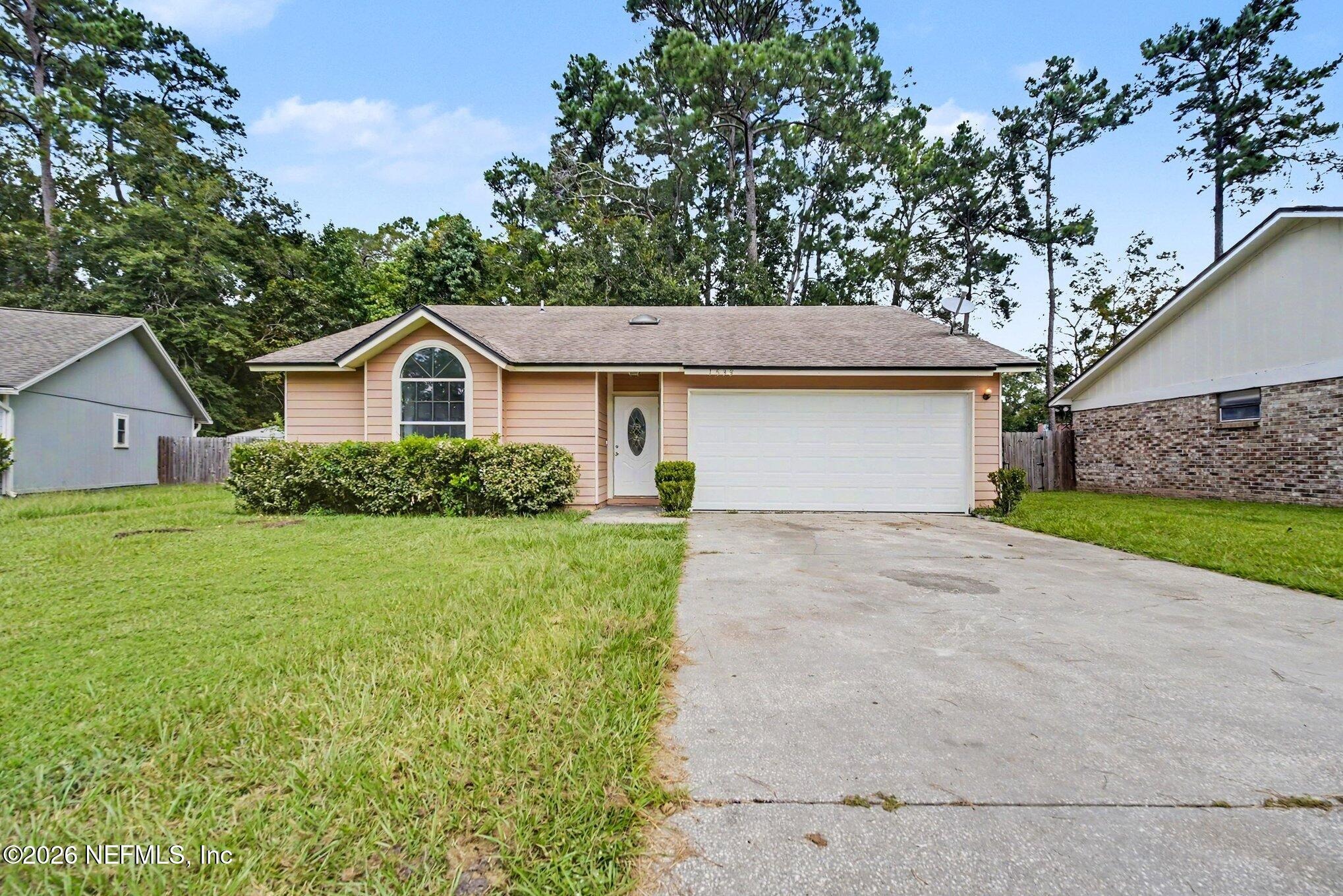 Kingfisher Ln, Jacksonville, FL 32218