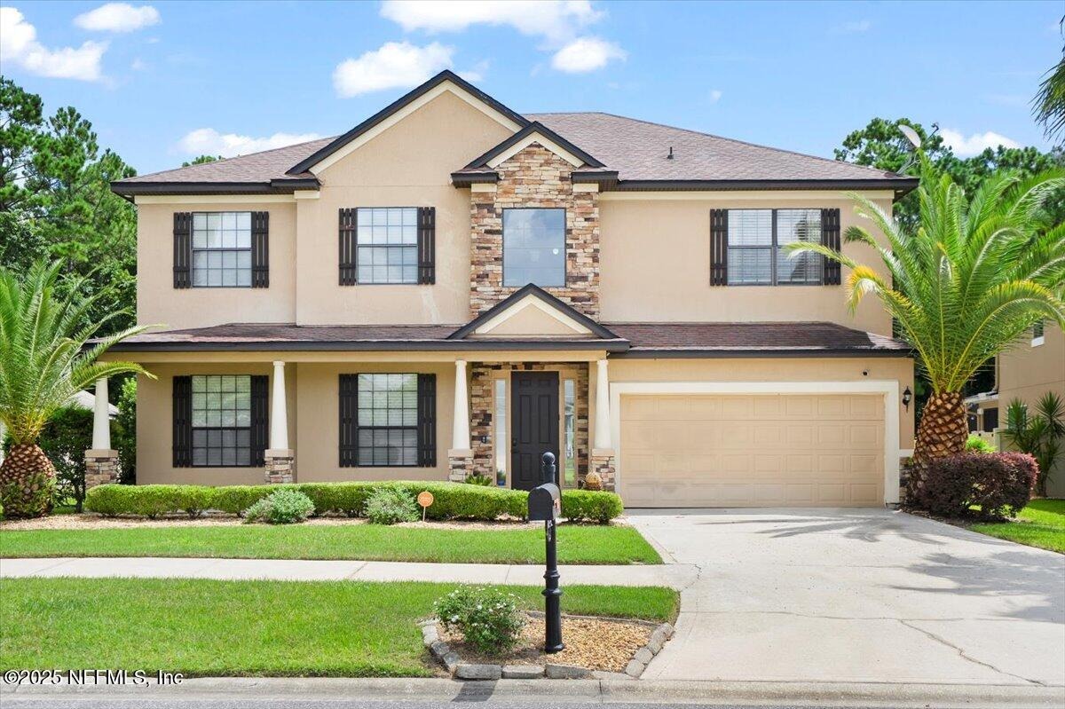 Victoria Lakes Dr, Jacksonville, FL 32226