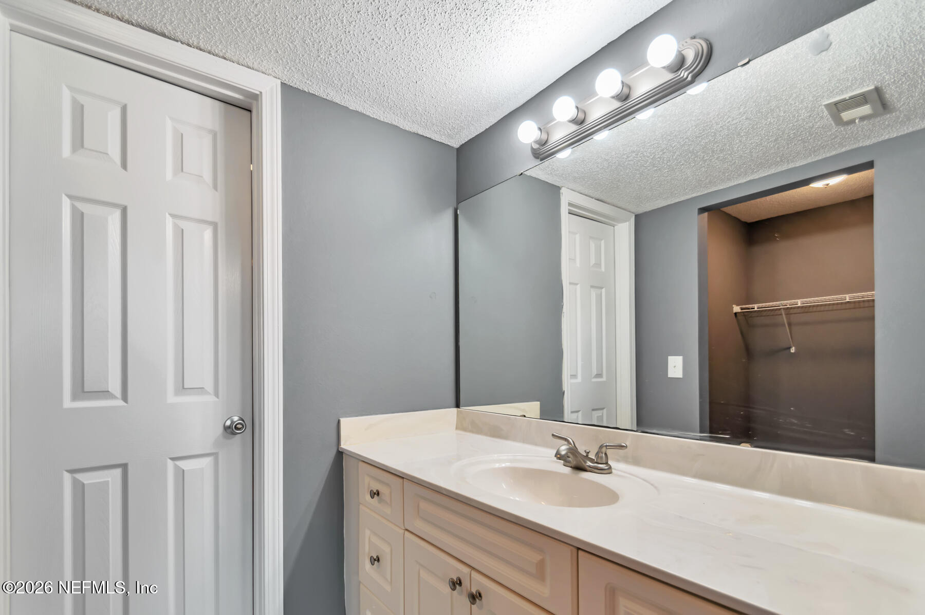 Corrida Ct, Jacksonville, FL 32217
