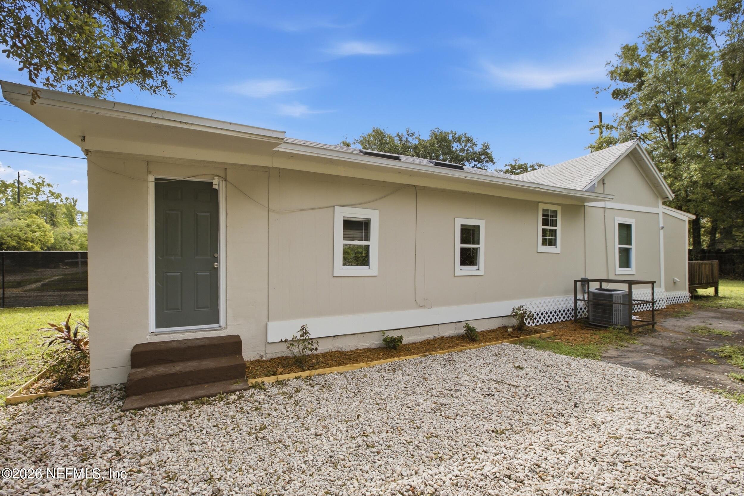 1st St, Jacksonville, FL 32209