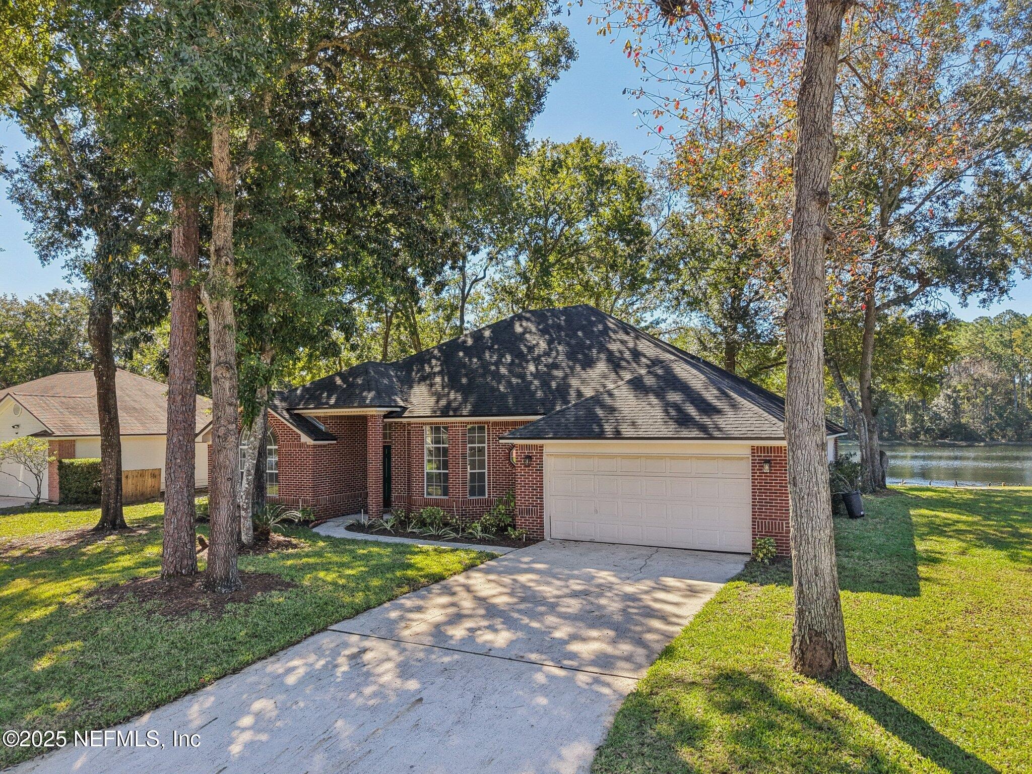 Honeysuckle Way, Saint Johns, FL 32259