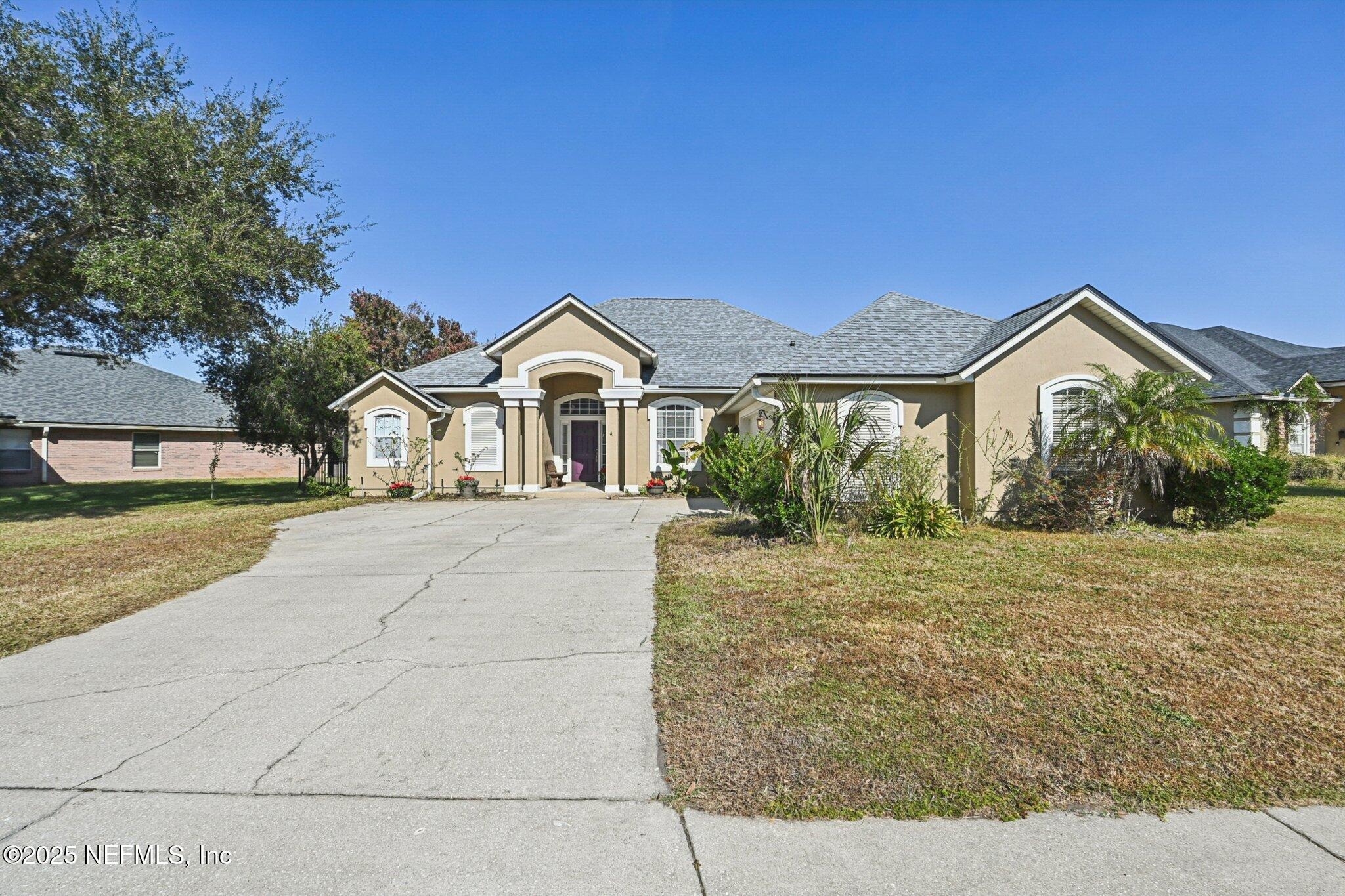 Christen Dr, Jacksonville, FL 32218