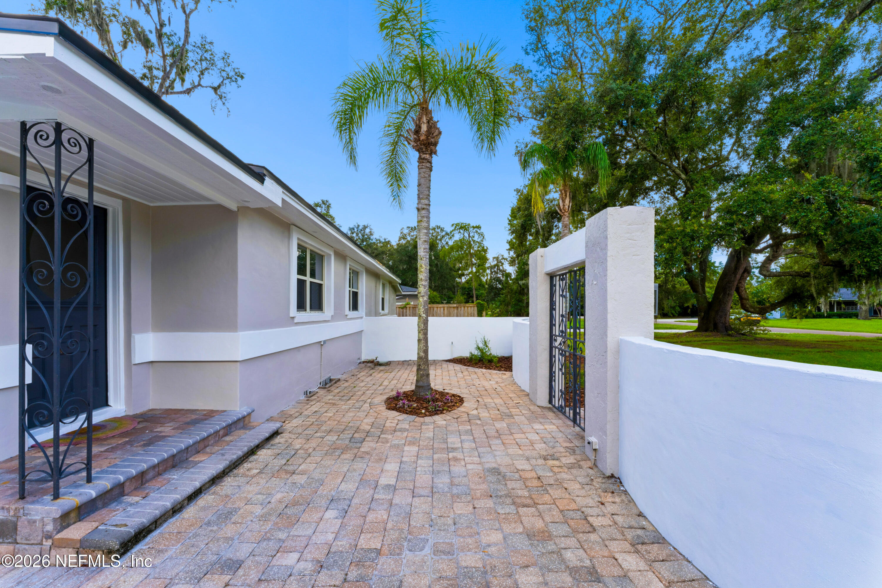 Water Oak Ln, Jacksonville, FL 32210