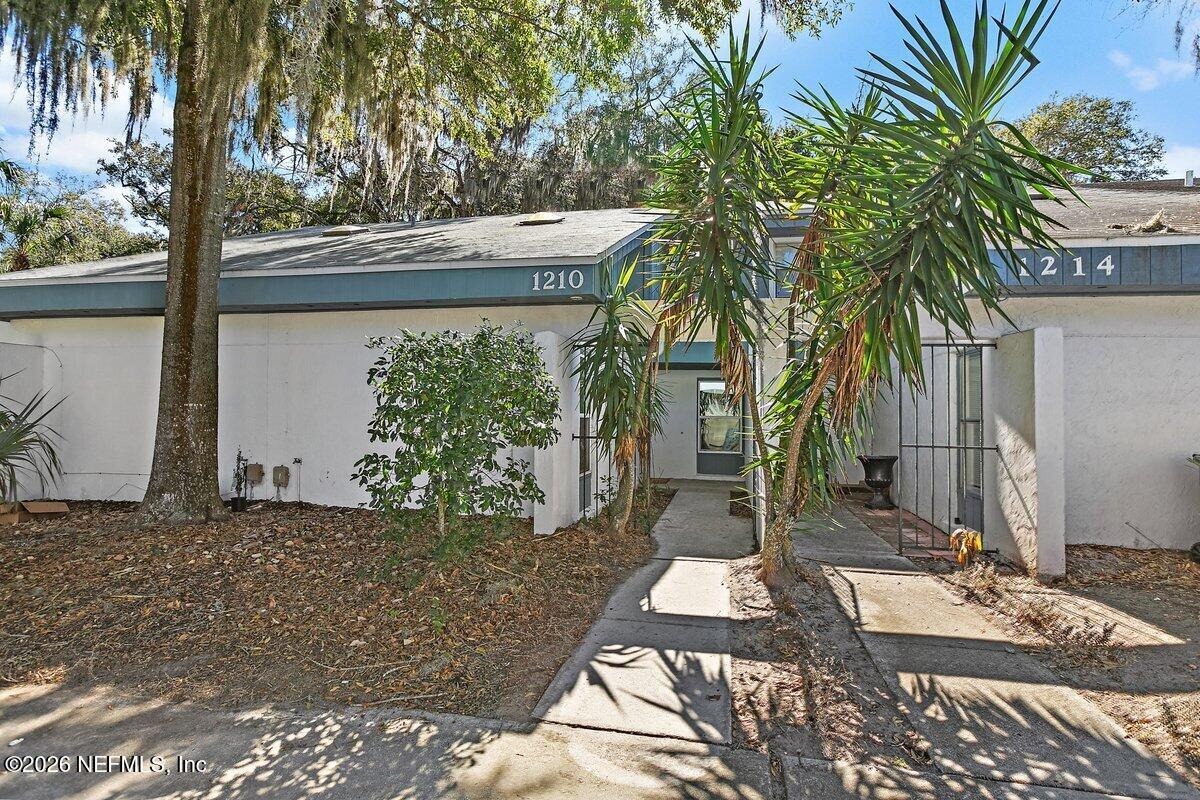 Wonderwood Dr, Jacksonville, FL 32233