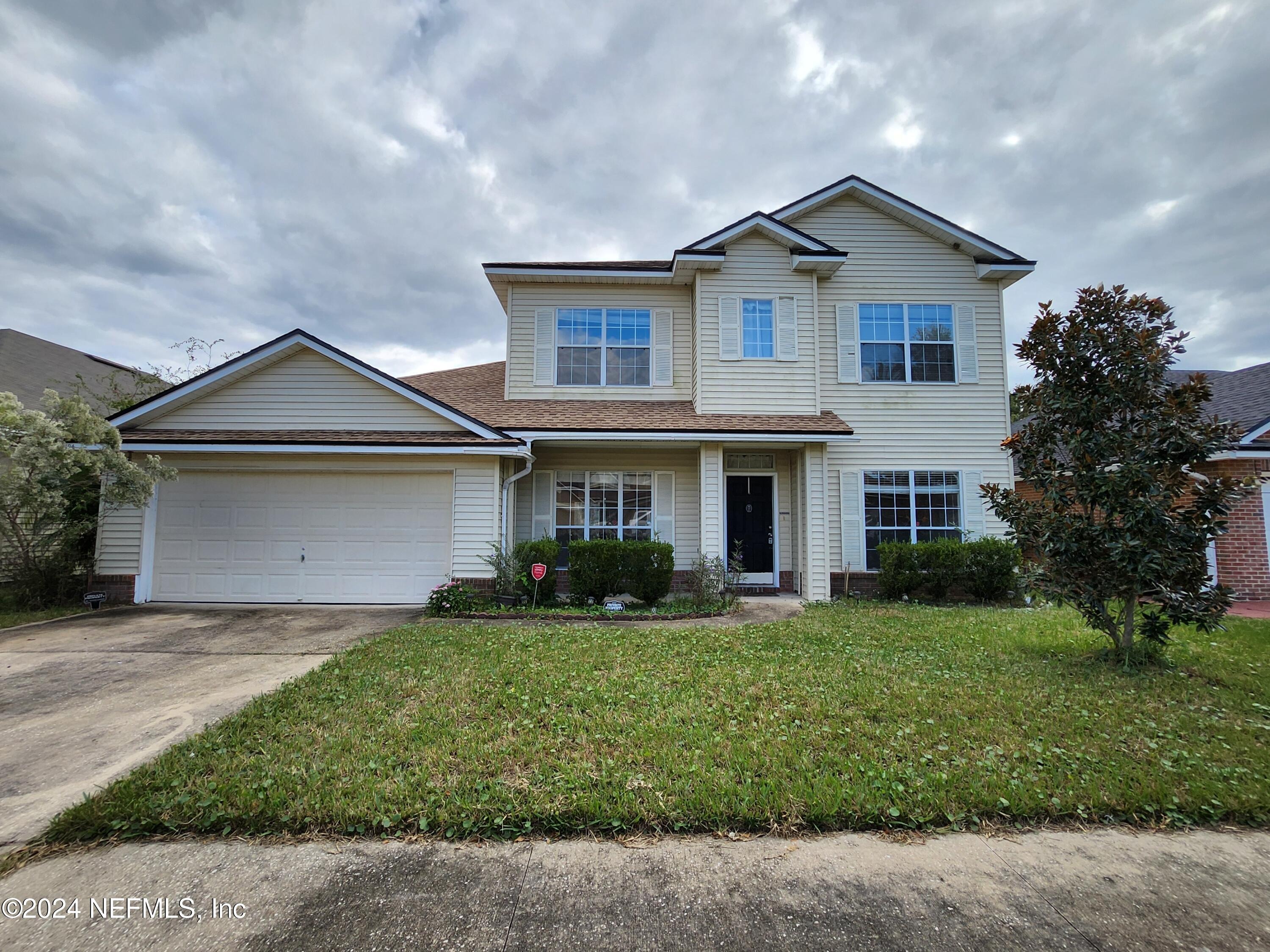 Prosperity Lake Dr, Jacksonville, FL 32244