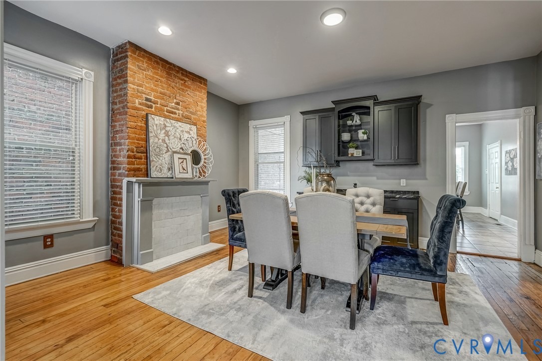 Main St, Richmond, VA 23220