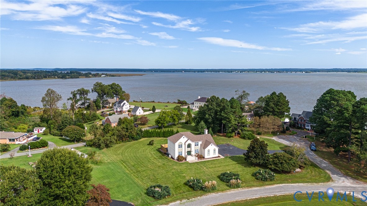 Coopers Point Ln, Tappahannock, VA 22560