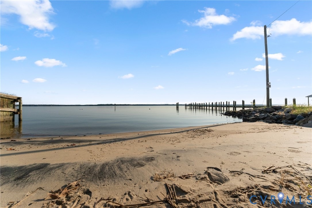 Rockingham Rd, Dunnsville, VA 22454