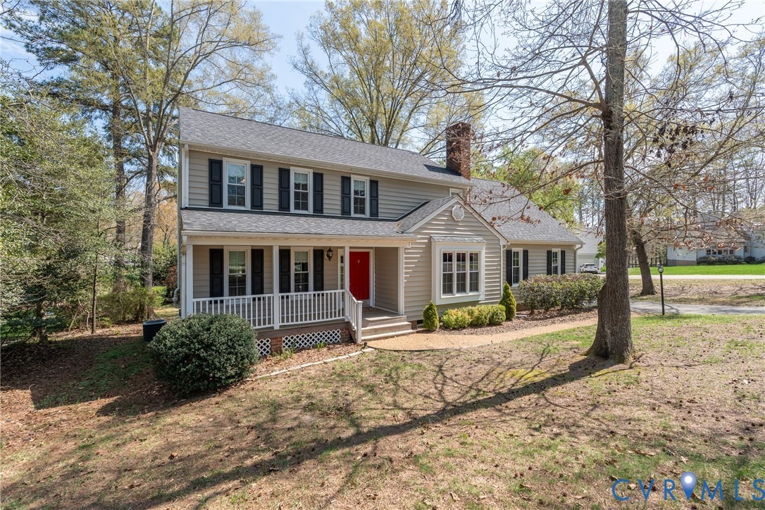 Hixson Dr, North Chesterfield, VA 23236