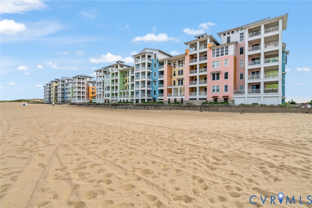 Sandpiper Rd, Virginia Beach, VA 23456