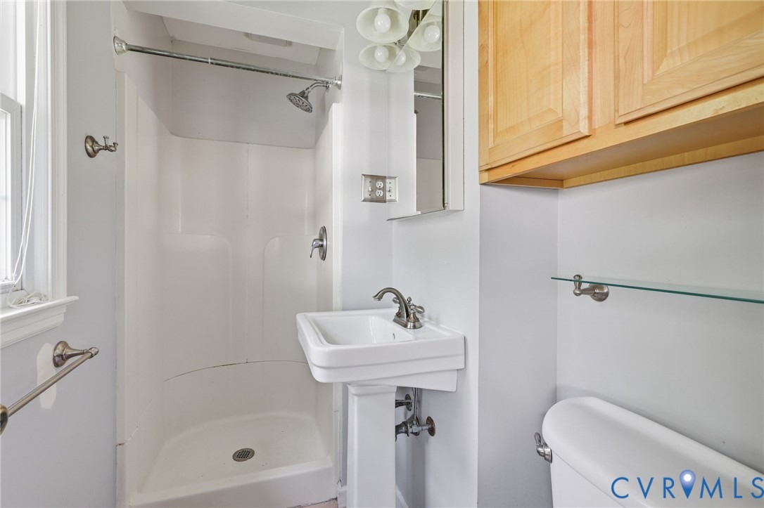 Warren Ave, South Chesterfield, VA 23803 #1