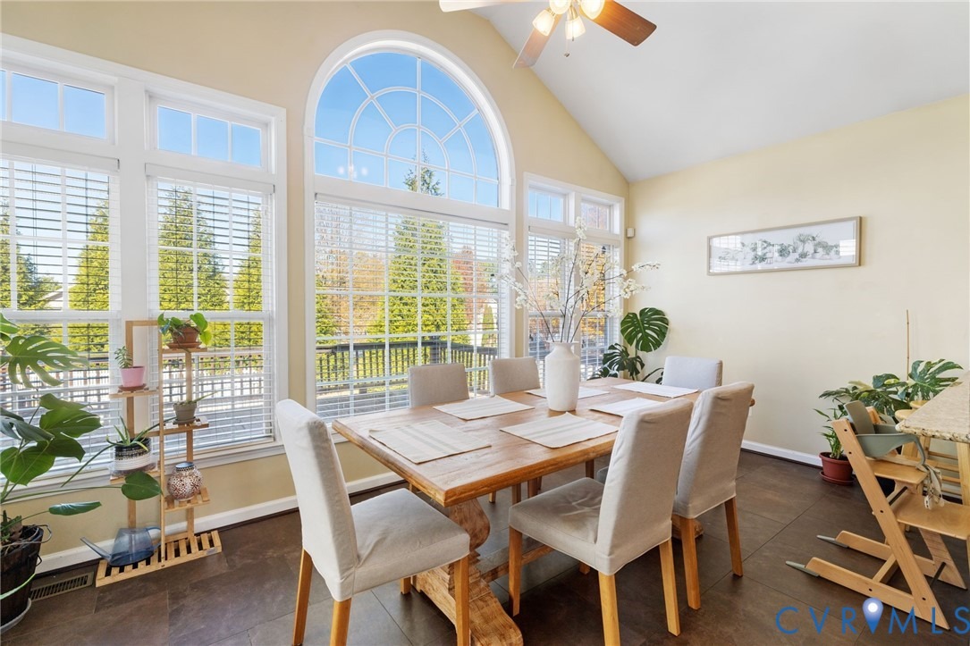 Villa Ave, Zion Crossroads, VA 22942