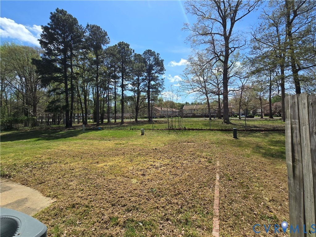 Airycrest Dr, Henrico, VA 23075