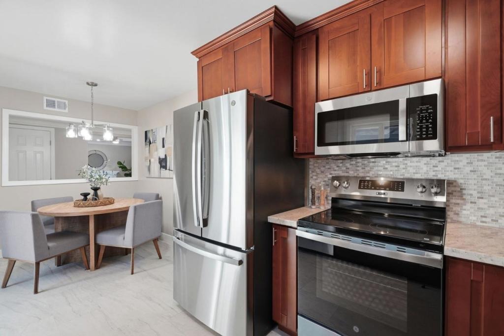 Park Grove Dr, Milpitas, CA 95035
