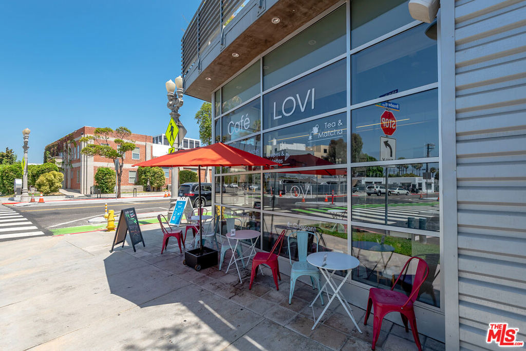 Broadway , Santa Monica, CA 90404
