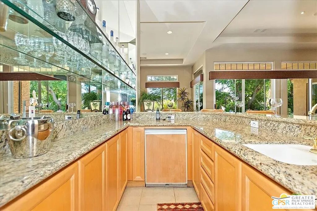 Vista Encantada , Rancho Mirage, CA 92270