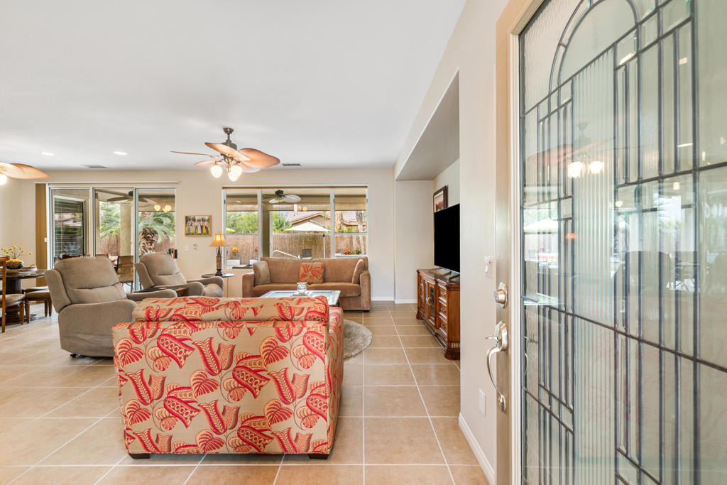 Prism Dr, LA Quinta, CA 92253
