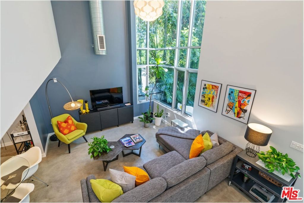 El Centro Ave, Los Angeles, CA 90038