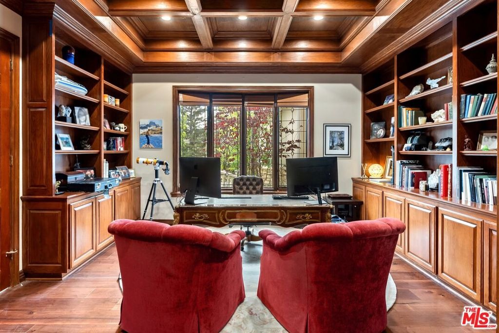 Kingsboro Ct, Westlake Village, CA 91362