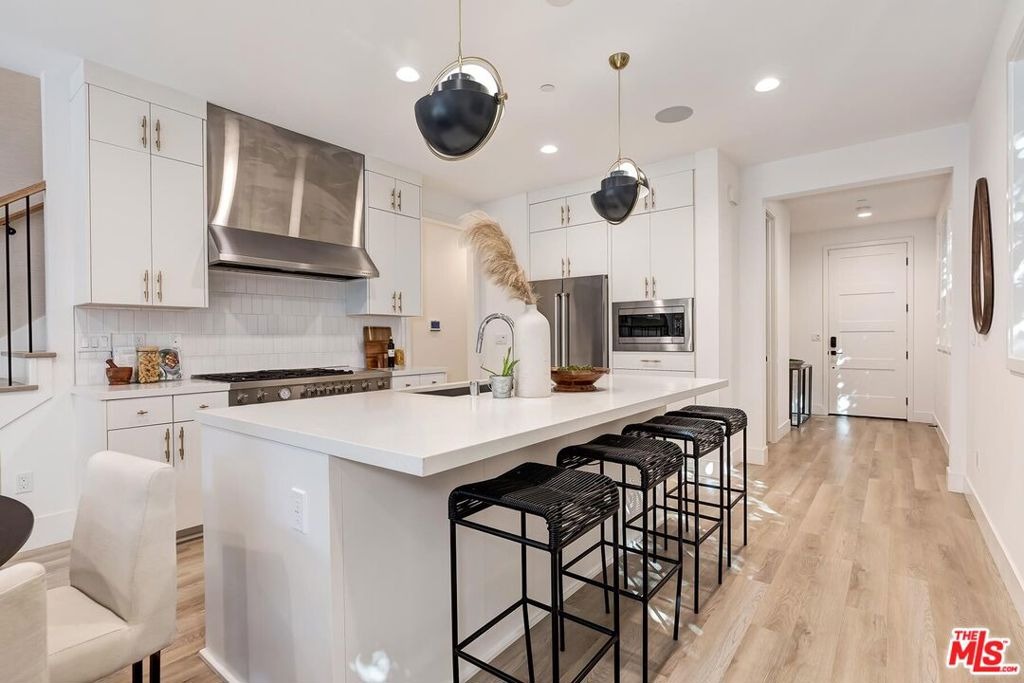 Cardiff Ave, Los Angeles, CA 90035