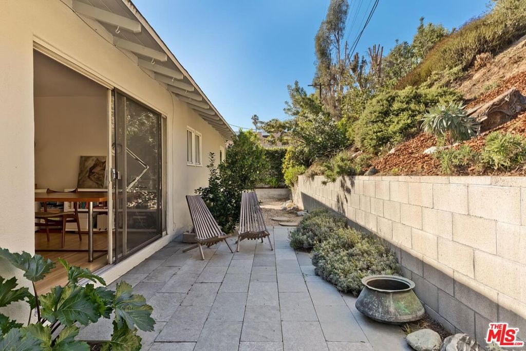 Don Miguel Dr, Los Angeles, CA 90008