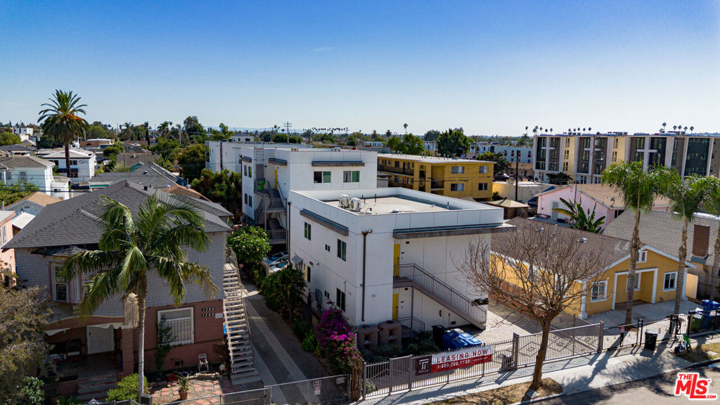 35th Pl, Los Angeles, CA 90007