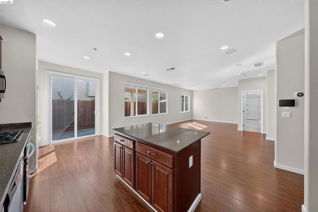 Spears Cir, Richmond, CA 94801