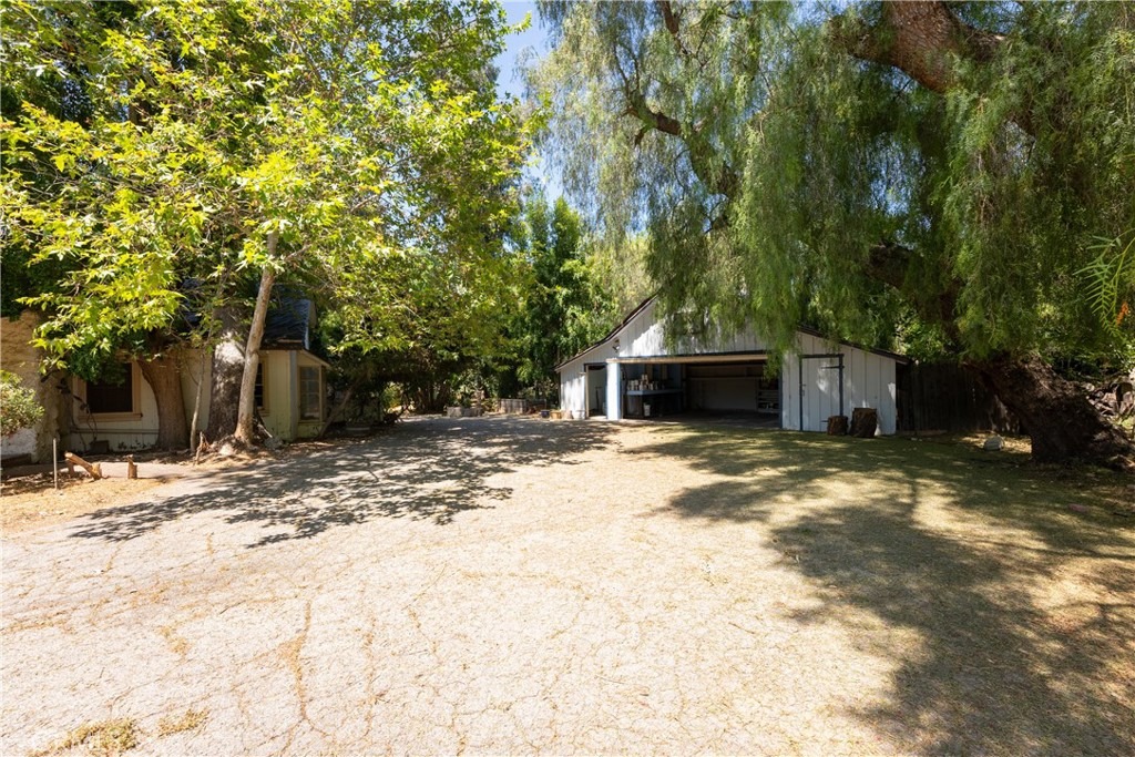 Melvin Ave, Northridge, CA 91324