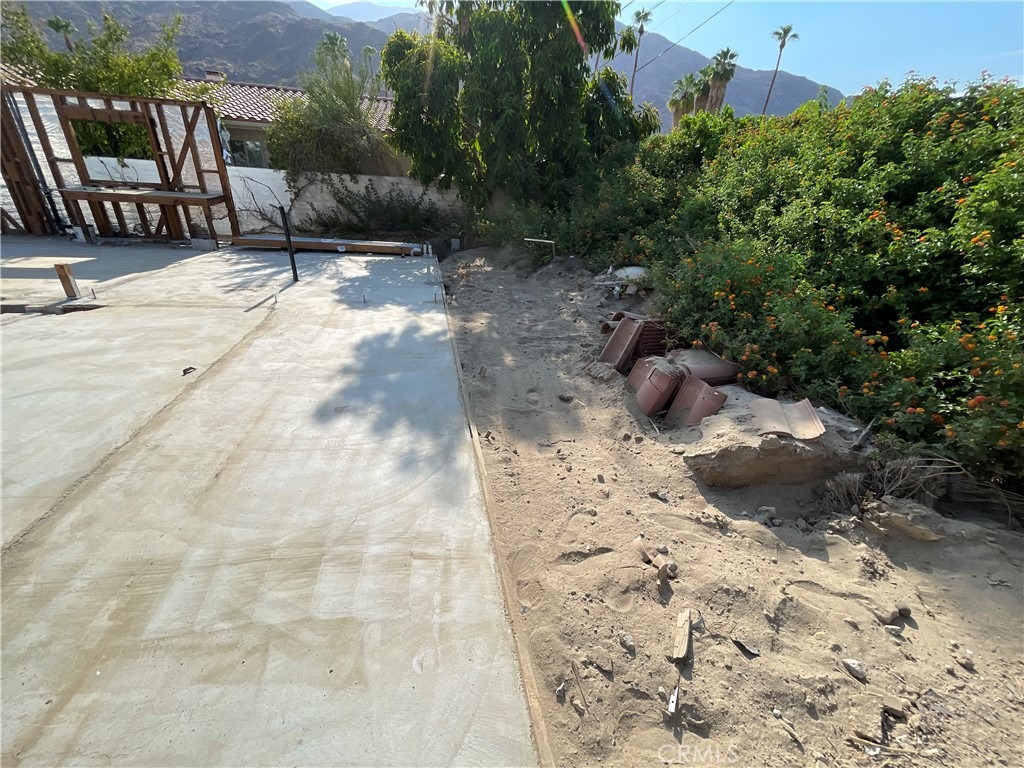 Avenida Palmera , Palm Springs, CA 92264