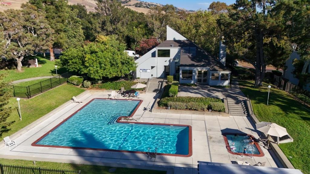 Rocky Creek Ct, San Jose, CA 95148