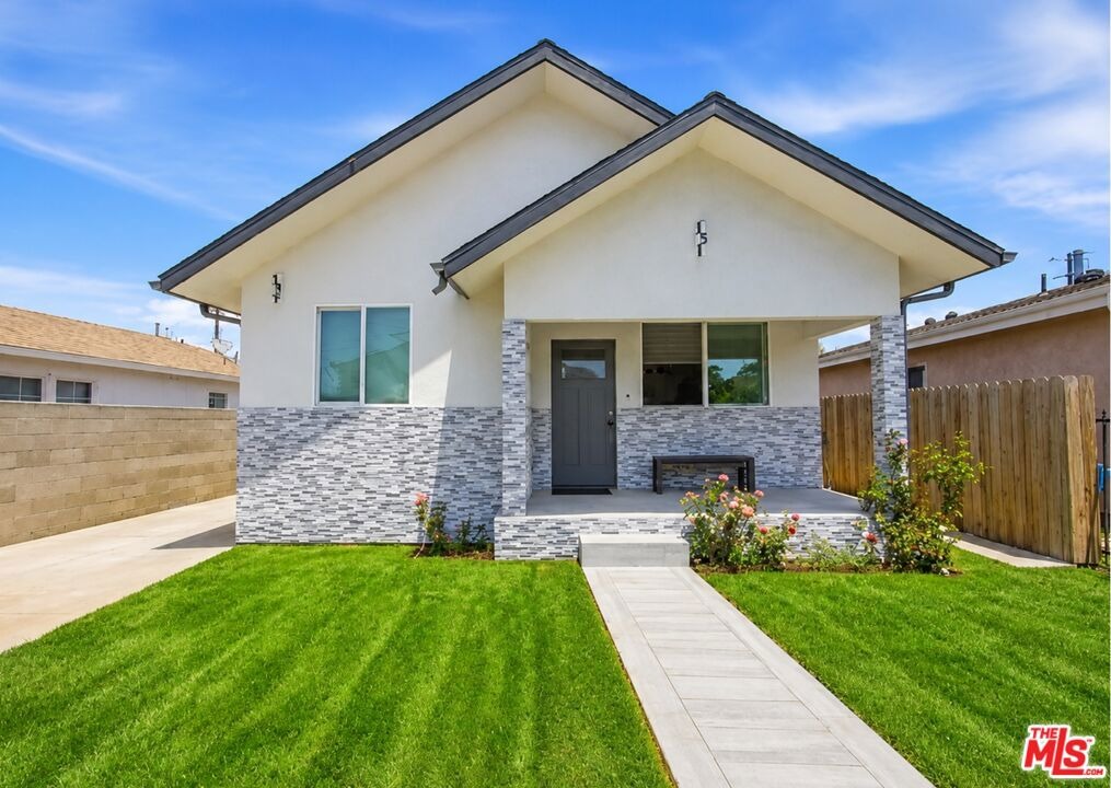 69th St, Los Angeles, CA 90003
