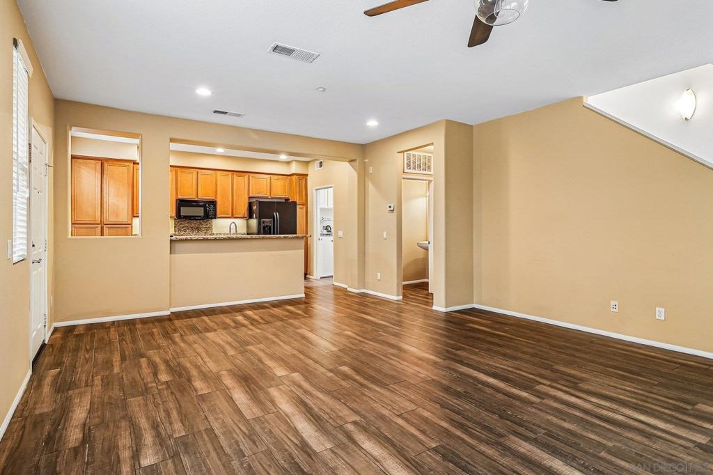 Via Montisi , Santee, CA 92071