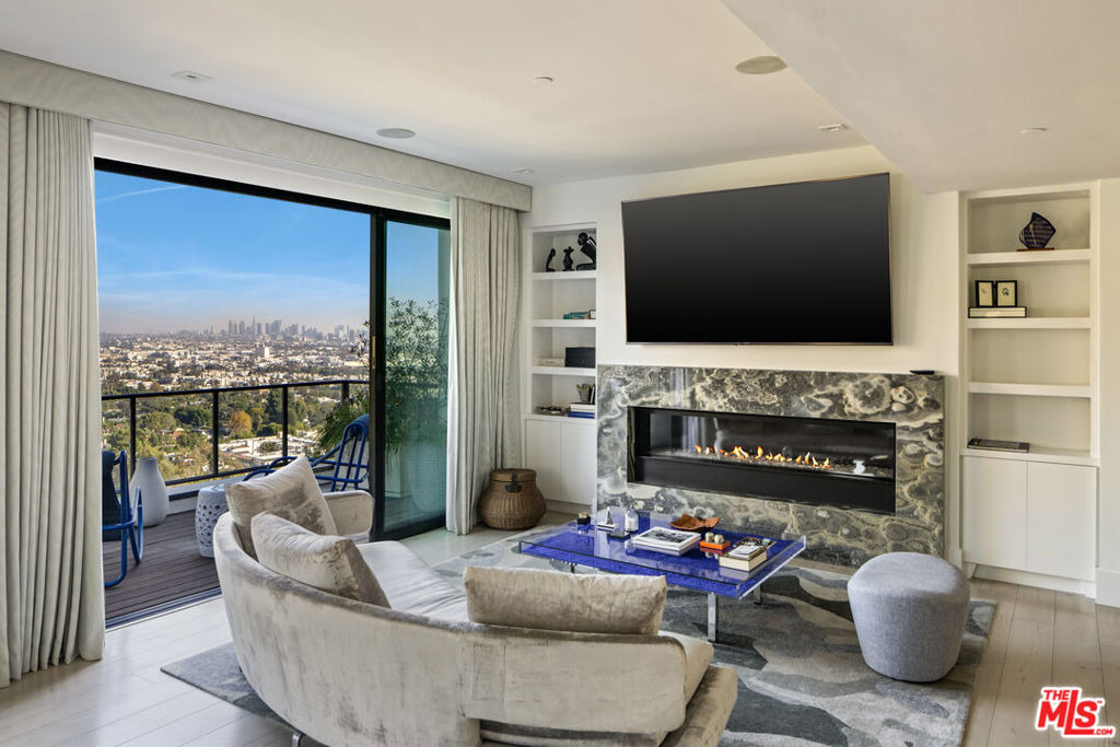 Laurel View Dr, Los Angeles, CA 90069 #1
