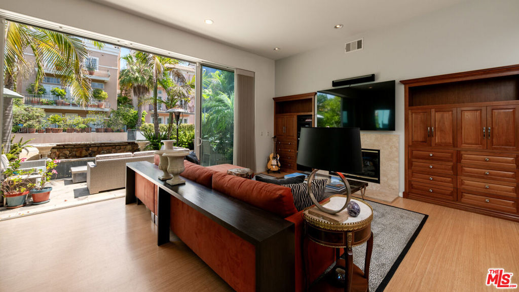 Esplanade , Marina Del Rey, CA 90292
