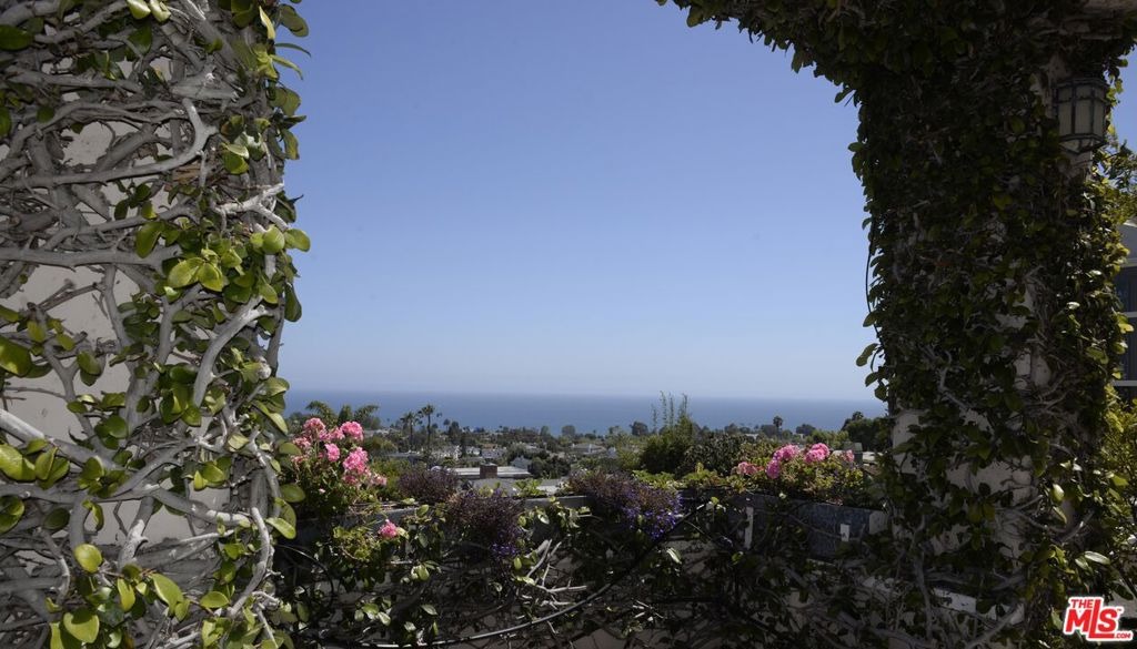 Akron St, Pacific Palisades, CA 90272 #1