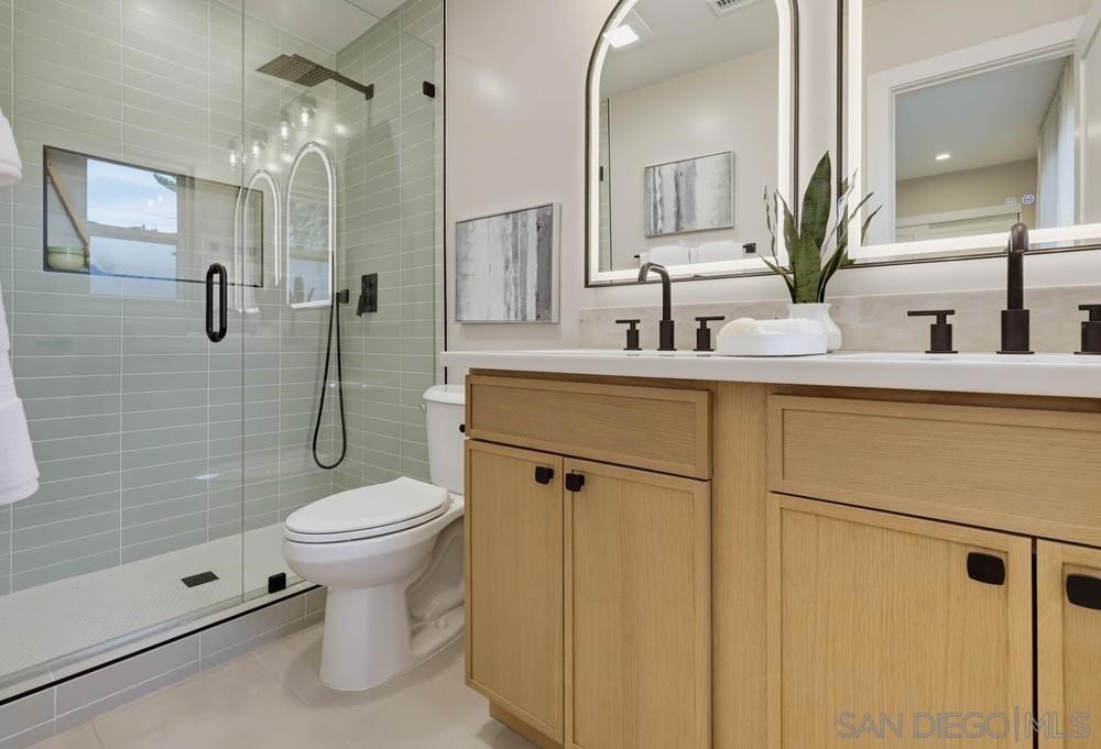 Via Arcilla , San Diego, CA 92111