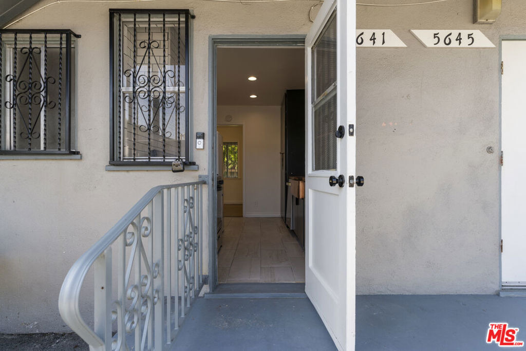 Clemson St, Los Angeles, CA 90016
