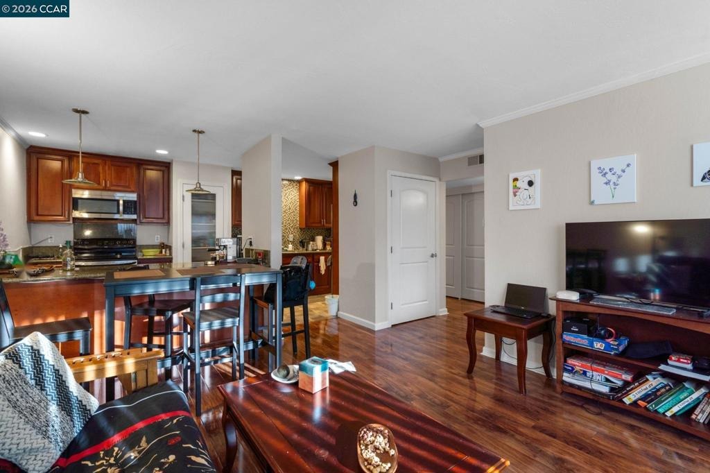 Civic Dr, Walnut Creek, CA 94596