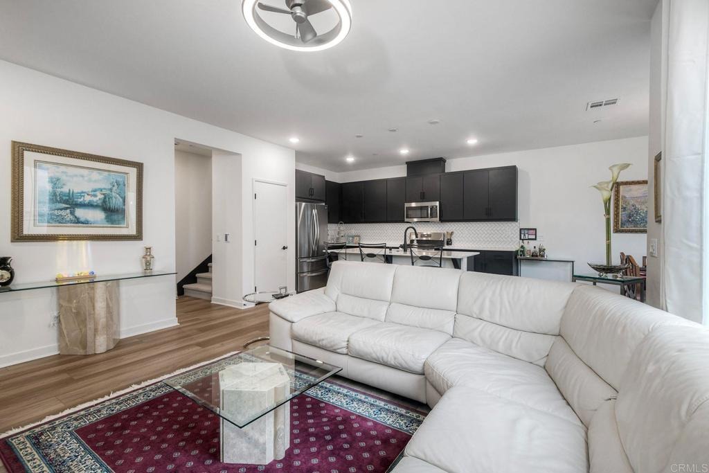 Blossom Pl, Fallbrook, CA 92028