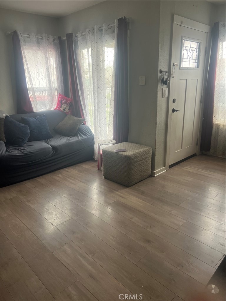 Madden Ave, Los Angeles, CA 90043
