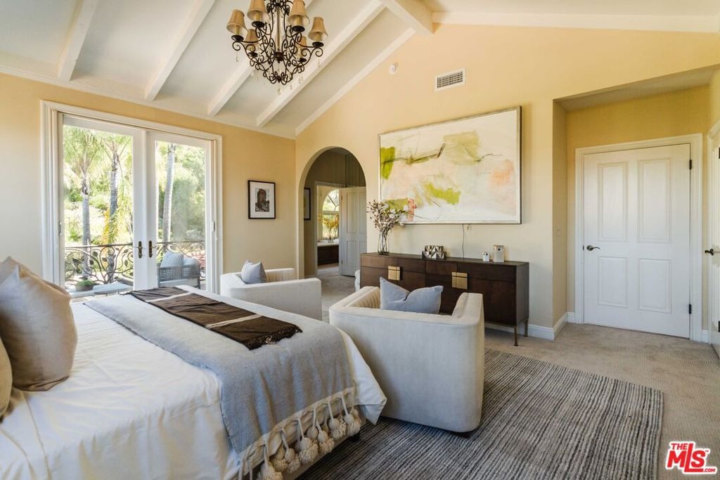 Monte Hermoso Dr, Pacific Palisades, CA 90272