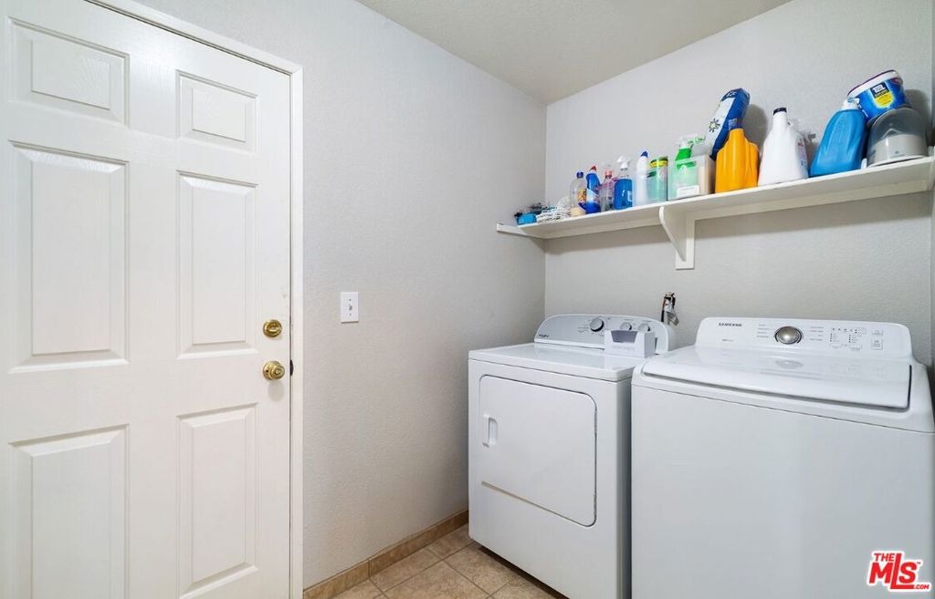 Knollwood Ct, Rosamond, CA 93560