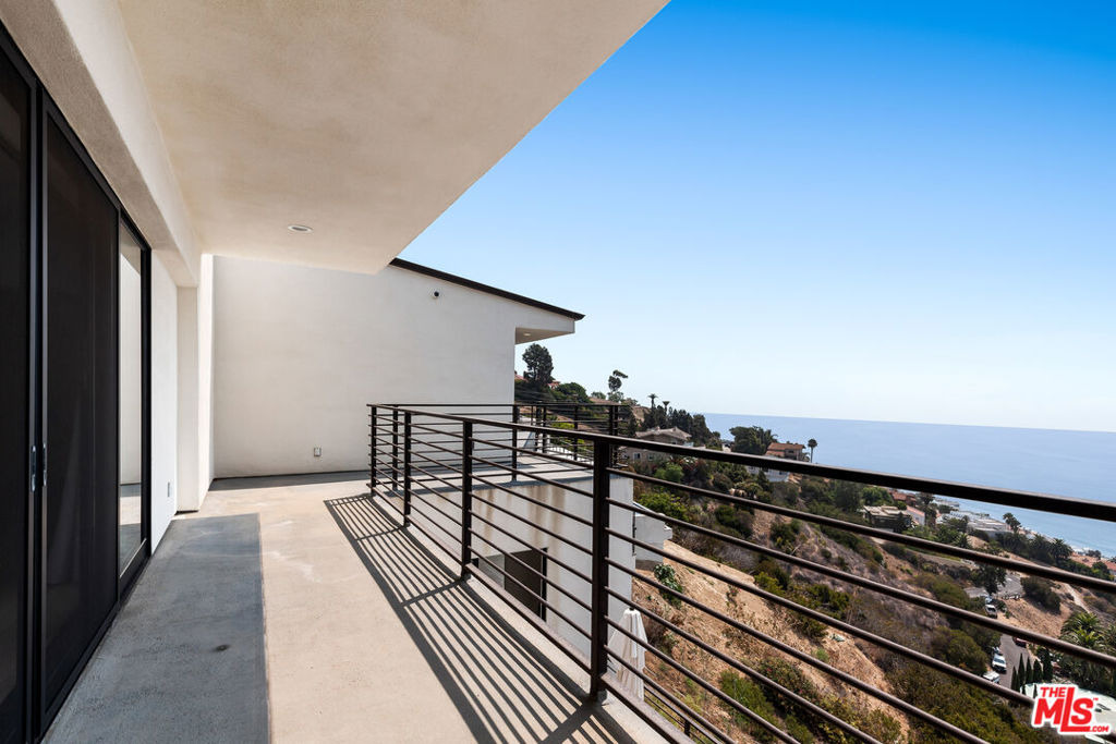 Rambla Pacifico , Malibu, CA 90265
