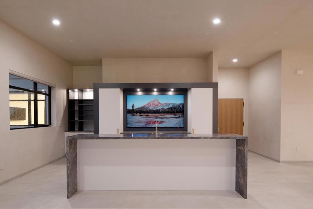 Lighthouse Ave, Pacific Grove, CA 93950