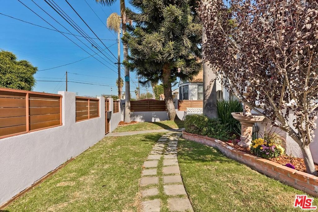 Genesee Ave, Los Angeles, CA 90016 #1